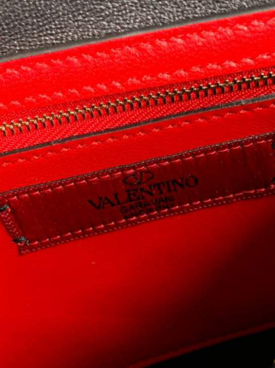 Picture of Valentino Handbags _SKUfw145512079fw